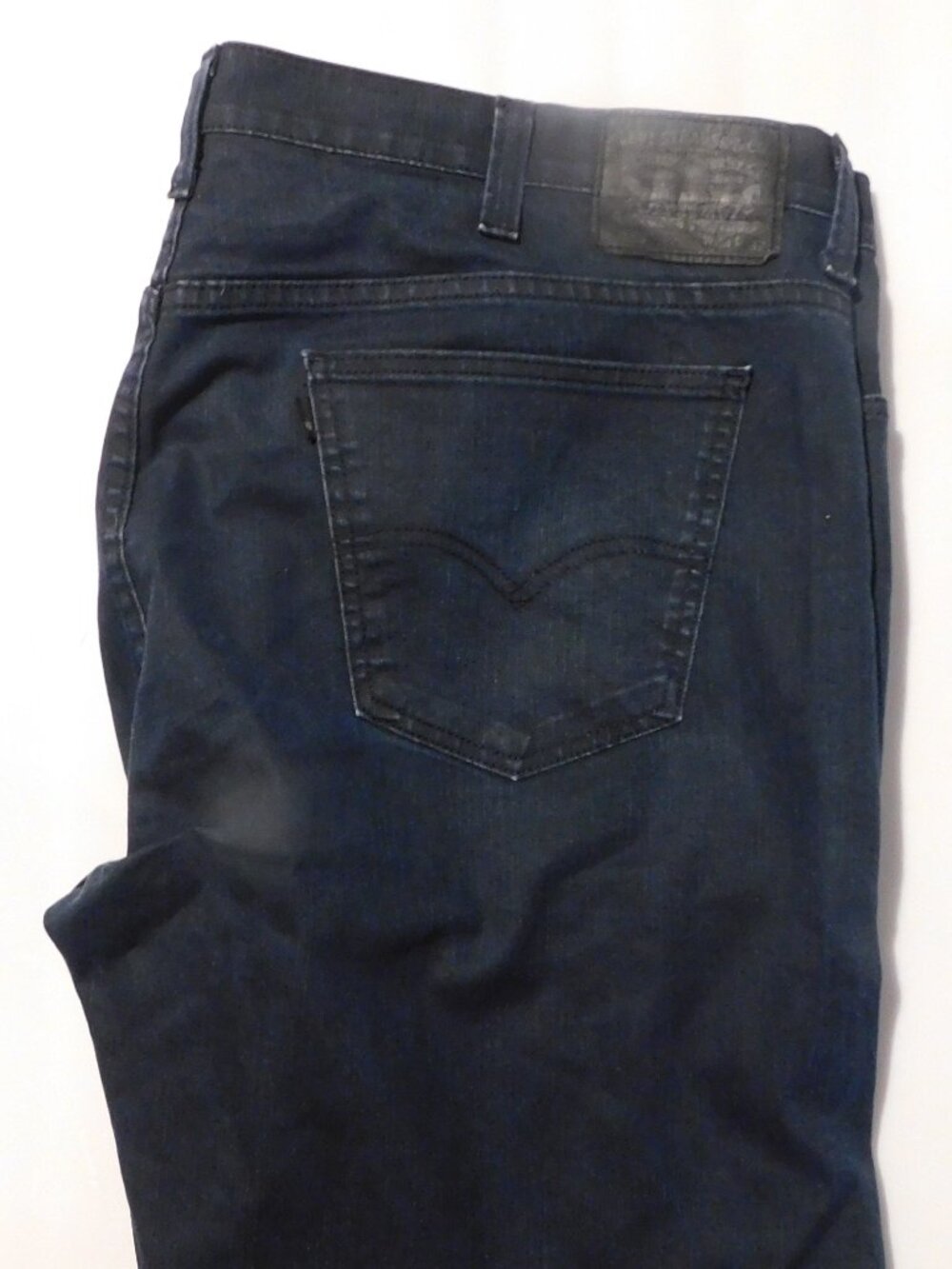 Men's Levis 569 black label 44x32